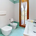 Adeline Garda Nest By Bookinggardalake Apartman