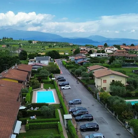 Adeline Garda Nest By Bookinggardalake Apartman Raffa