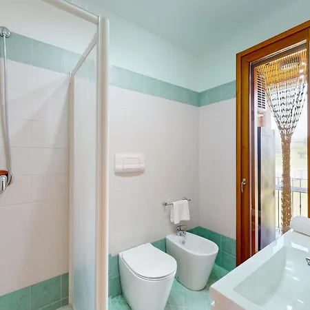 Adeline Garda Nest By Bookinggardalake Apartamento