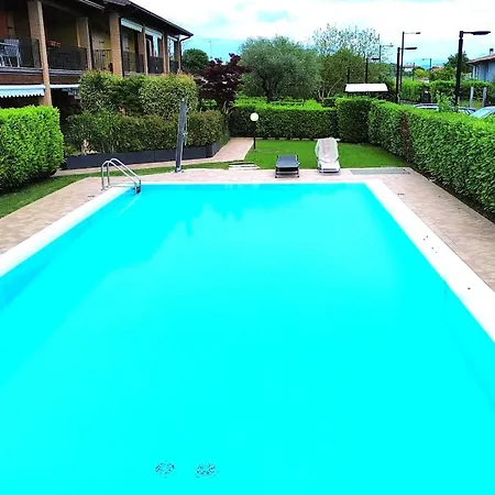 Apartamento Adeline Garda Nest By Bookinggardalake *